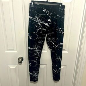 NWOT Reebok women’s tights - L